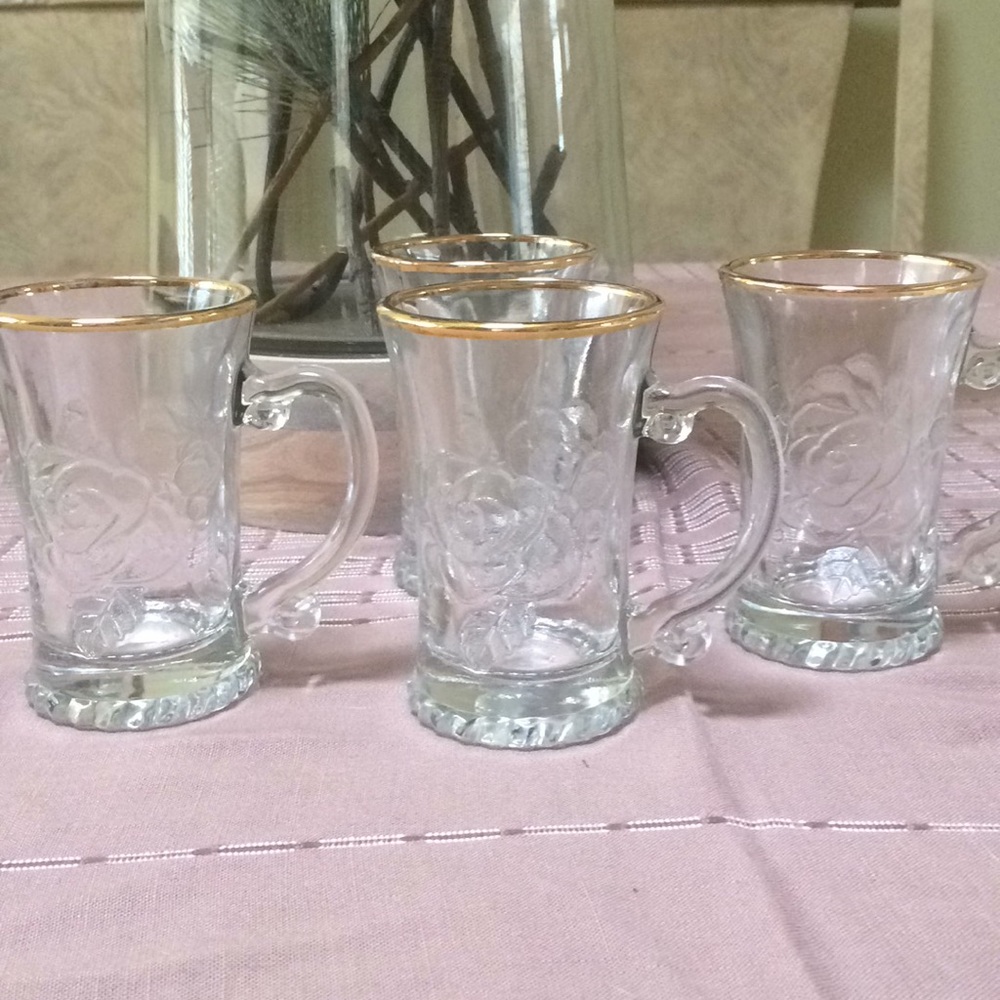 Beautiful vintage glasses cups, gold trimmed